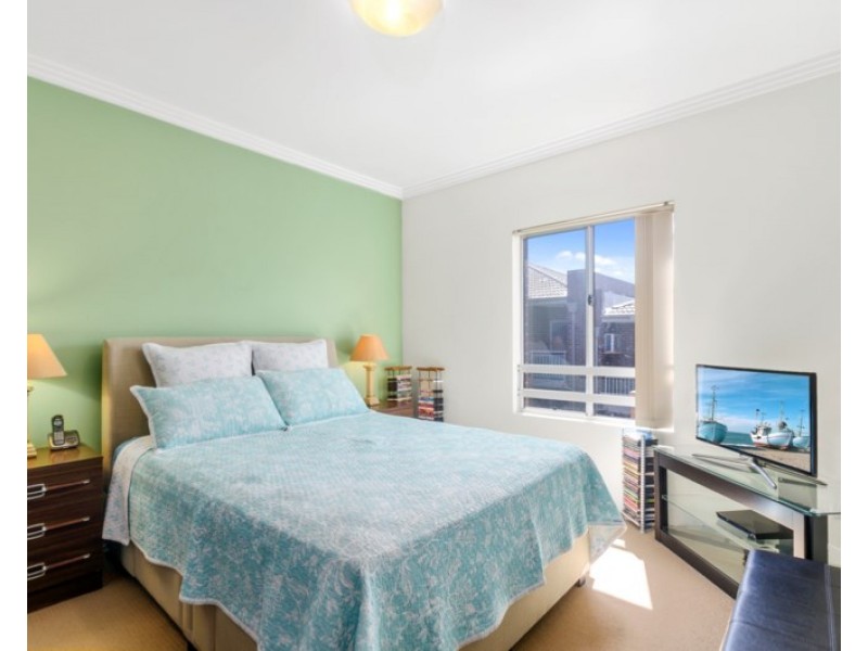 8/15 Stuart Street, Helensburgh NSW 2508