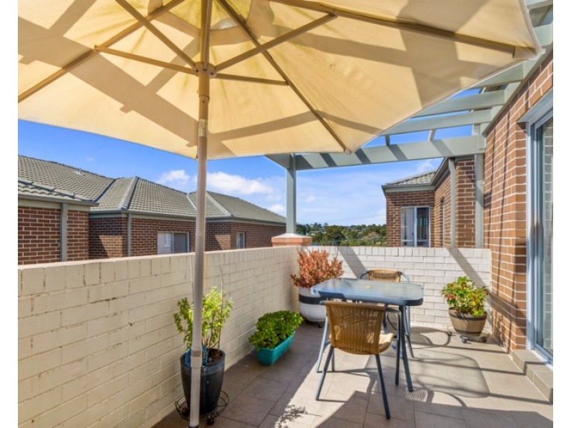 8/15 Stuart Street, Helensburgh NSW 2508