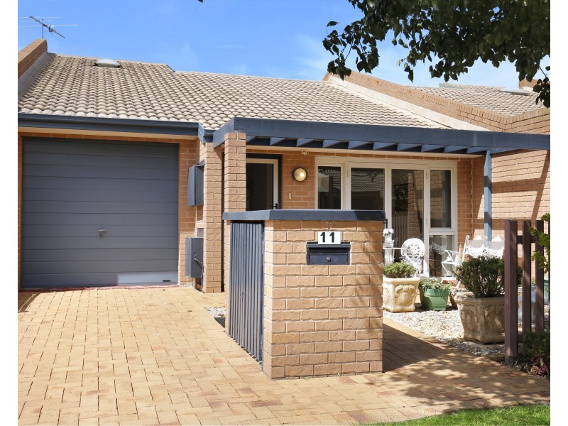 11 Gayantay Way, Woonona NSW 2517