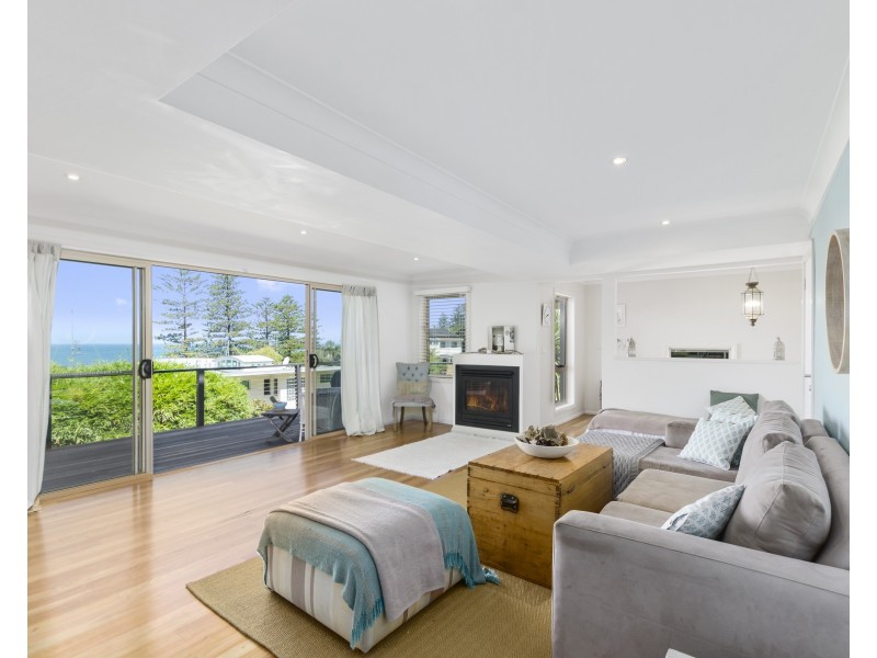 818A Lawrence Hargrave Drive, Coledale NSW 2515