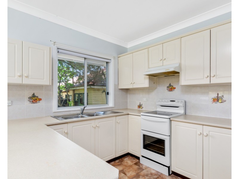 17 Seaview Terrace, Thirroul NSW 2515