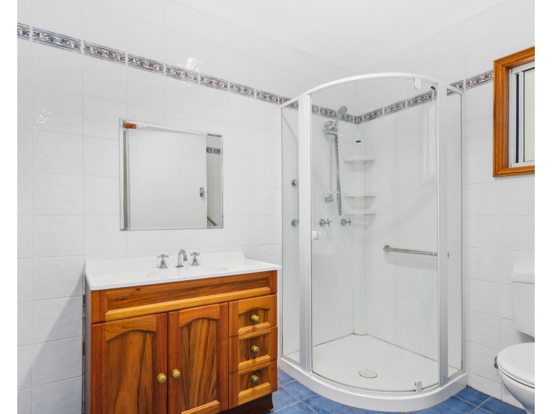 17 Seaview Terrace, Thirroul NSW 2515