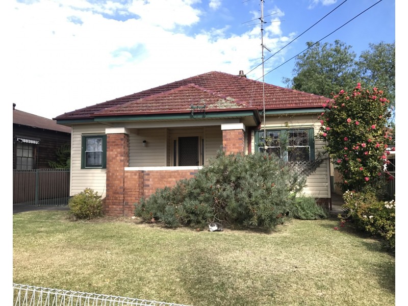 23 Hewitts Avenue, Thirroul NSW 2515