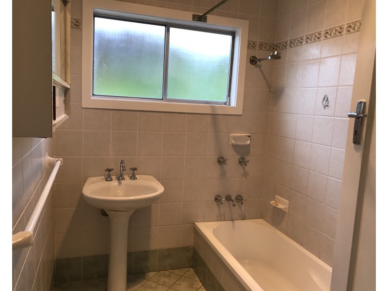 23 Hewitts Avenue, Thirroul NSW 2515