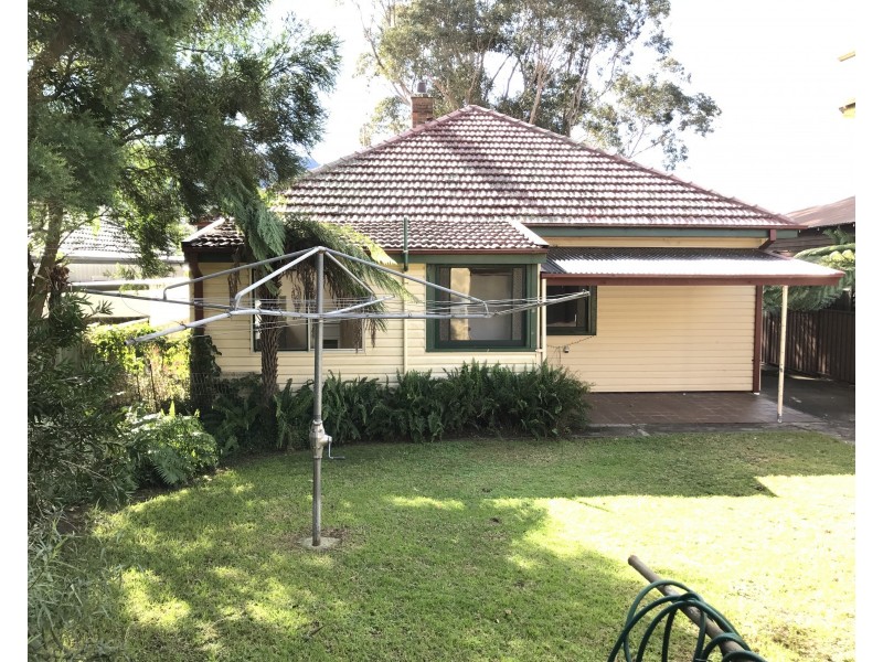 23 Hewitts Avenue, Thirroul NSW 2515