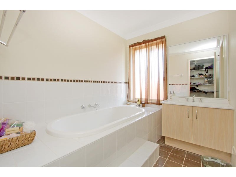 14 Farrell Road, Bulli NSW 2516