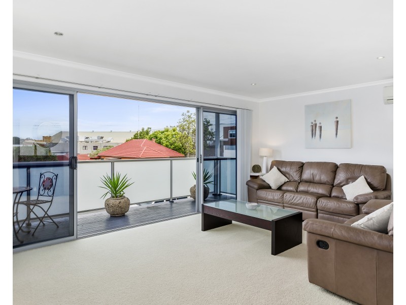 6 Redman Avenue, Thirroul NSW 2515