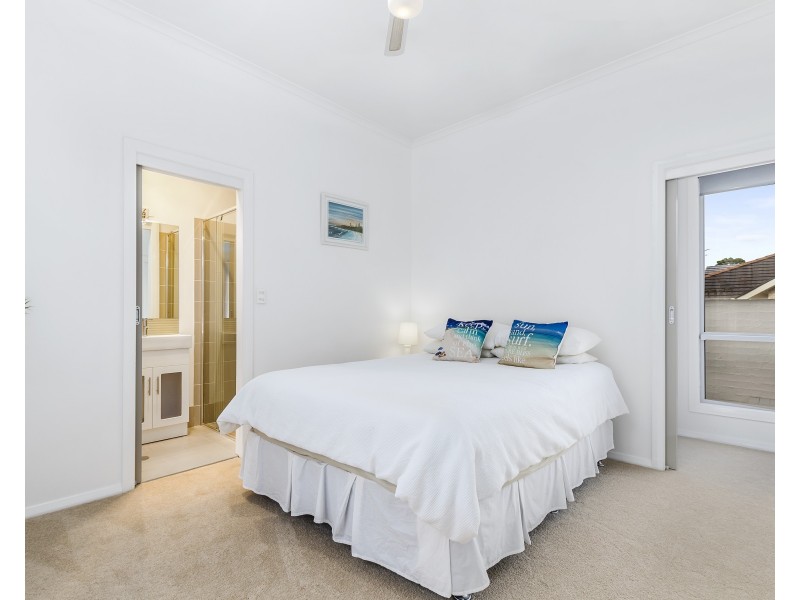 6 Redman Avenue, Thirroul NSW 2515