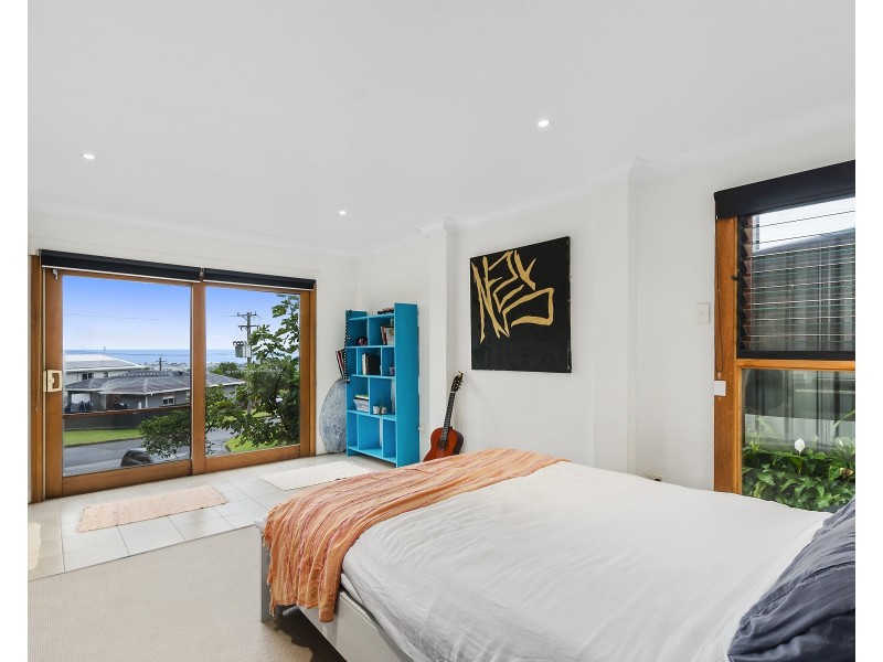 55 Armagh Parade, Thirroul NSW 2515