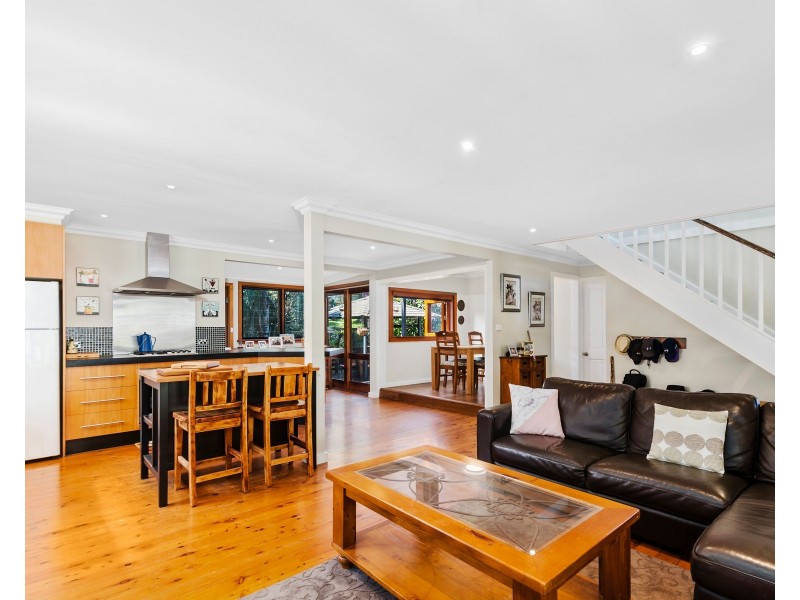 13 Cornock Avenue, Thirroul NSW 2515