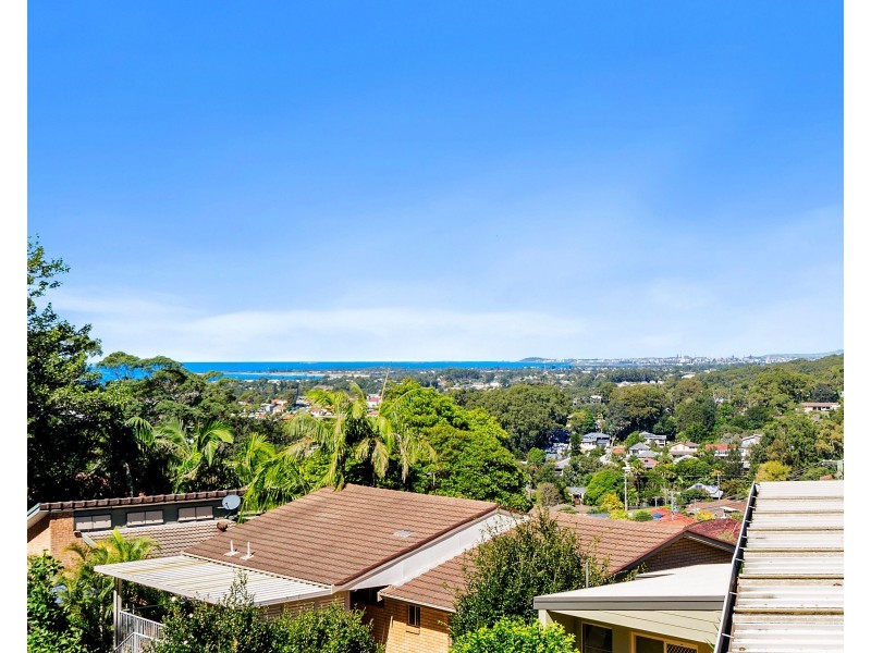 13 Cornock Avenue, Thirroul NSW 2515