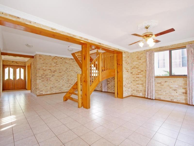 17 Seabreeze Place, Thirroul NSW 2515