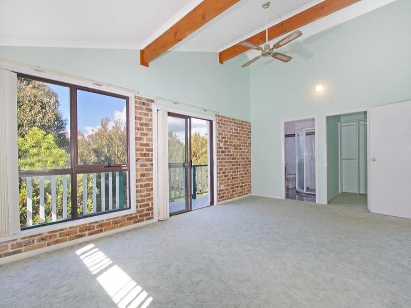 17 Seabreeze Place, Thirroul NSW 2515