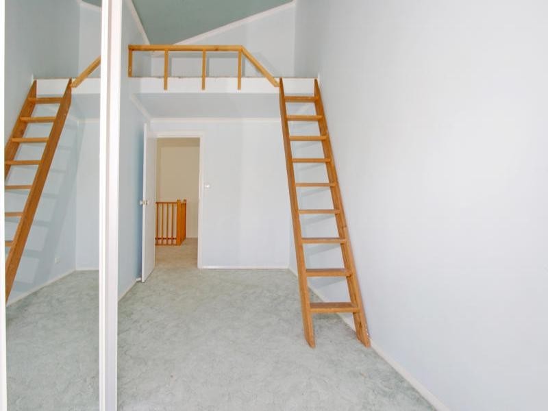 17 Seabreeze Place, Thirroul NSW 2515