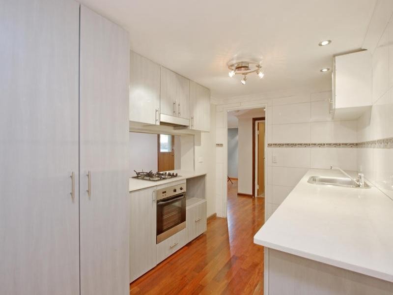 17 Seabreeze Place, Thirroul NSW 2515