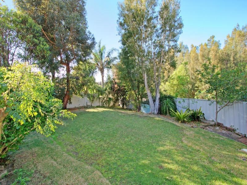 17 Seabreeze Place, Thirroul NSW 2515
