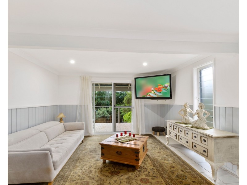 4 Treetop Glen, Thirroul NSW 2515