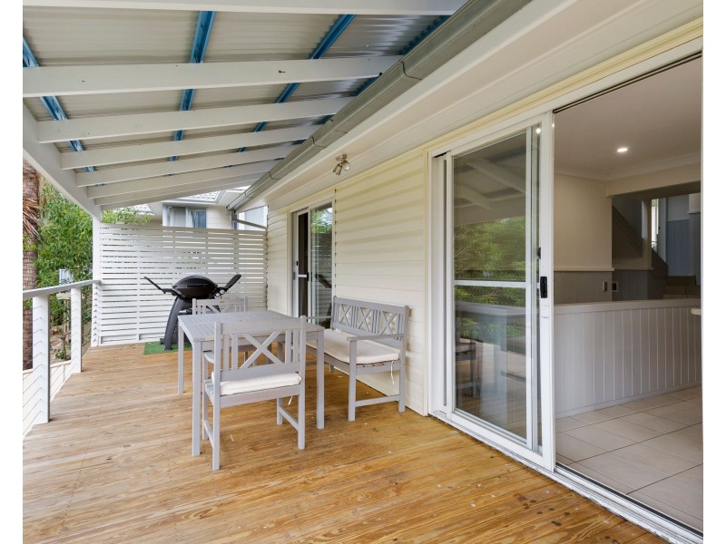 4 Treetop Glen, Thirroul NSW 2515