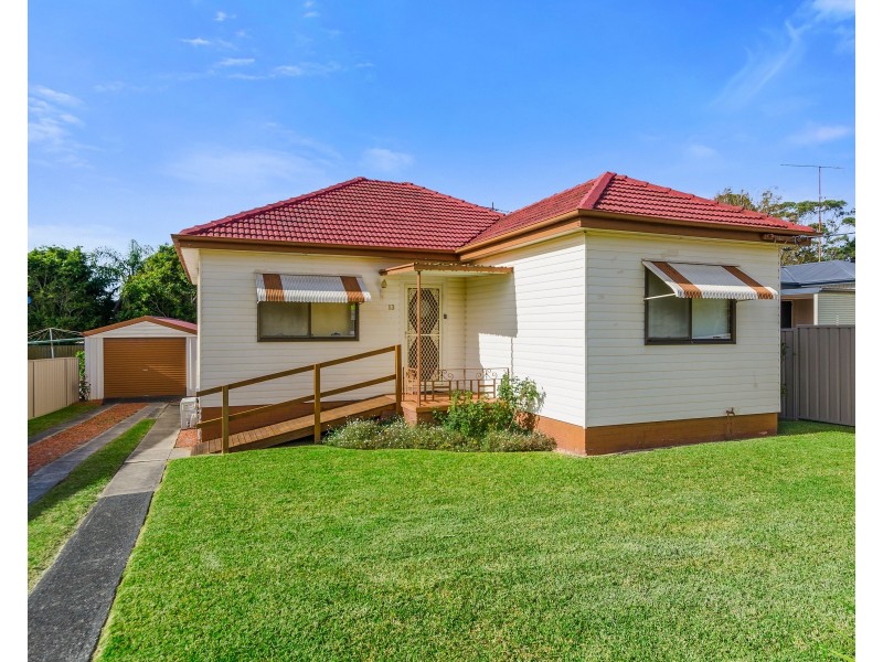 13 Railway Parade, Woonona NSW 2517