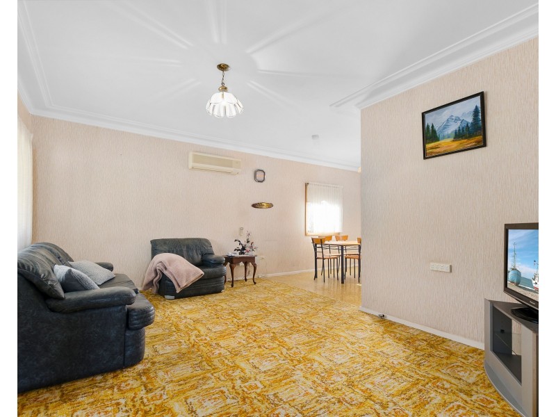 13 Railway Parade, Woonona NSW 2517