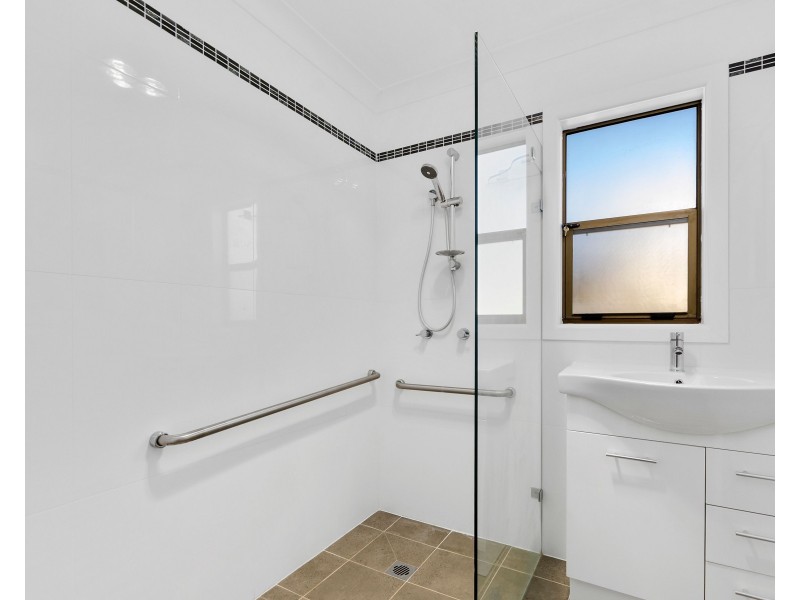 13 Railway Parade, Woonona NSW 2517