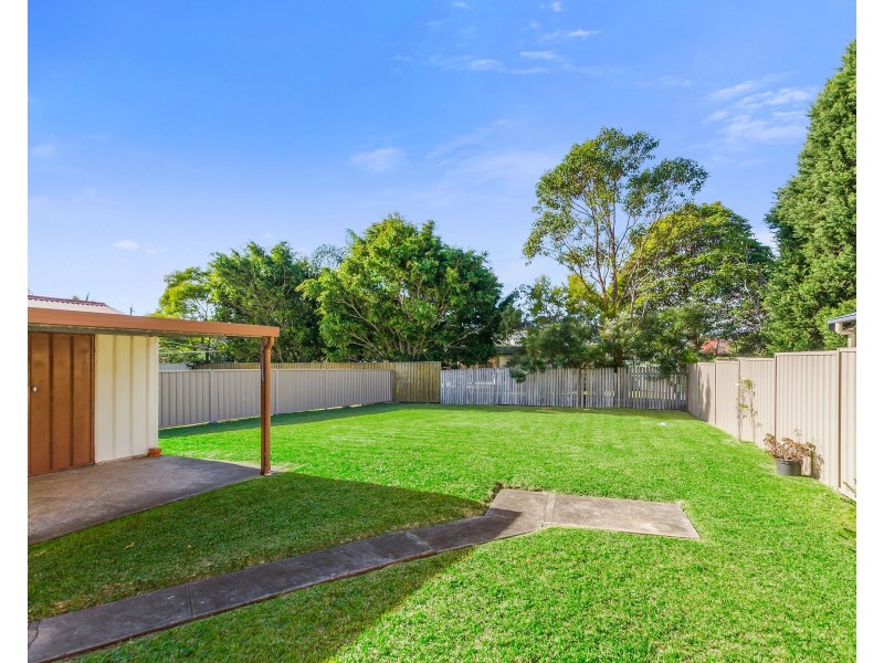13 Railway Parade, Woonona NSW 2517