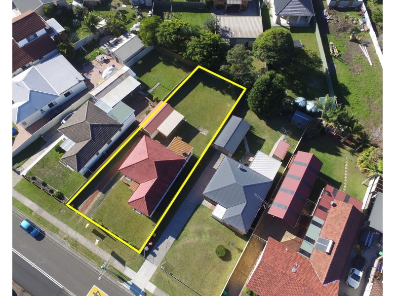 13 Railway Parade, Woonona NSW 2517