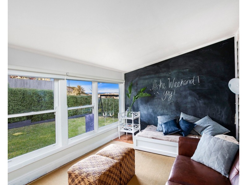 11 Mason Street, Thirroul NSW 2515