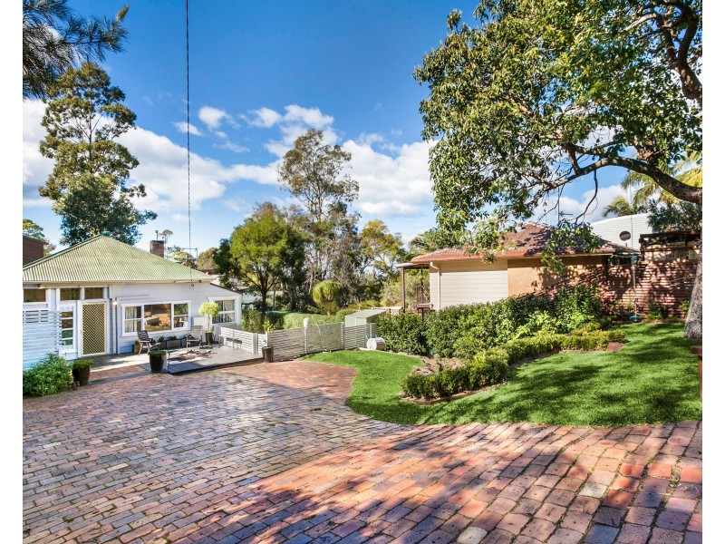 11 Mason Street, Thirroul NSW 2515