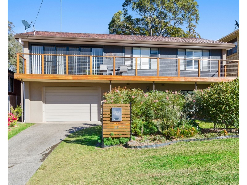 28 Kanangra Drive, Thirroul NSW 2515