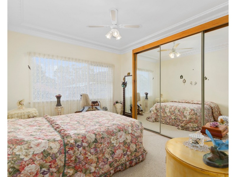 72 Gahans Avenue, Woonona NSW 2517