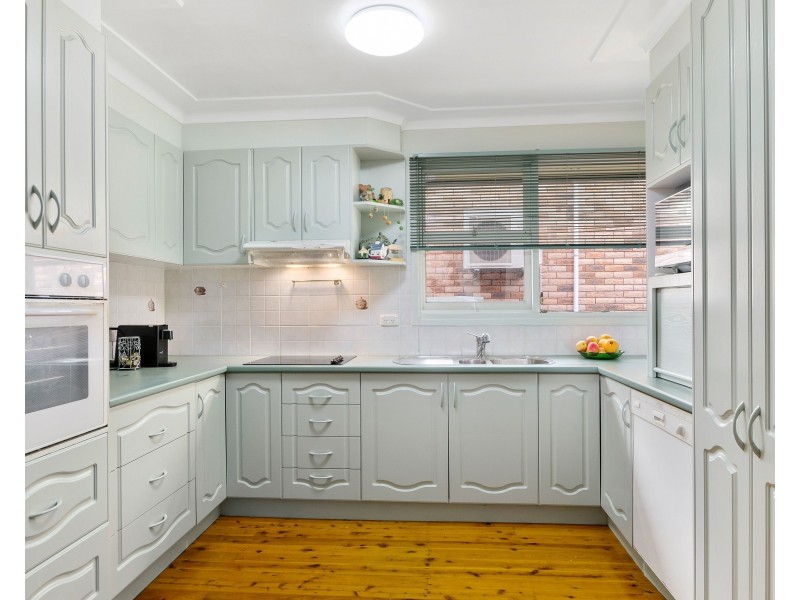 9 Range Place, Bulli NSW 2516