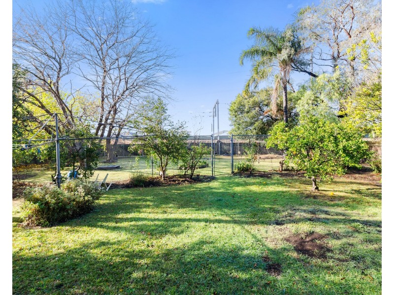 30 Hewitts Avenue, Thirroul NSW 2515