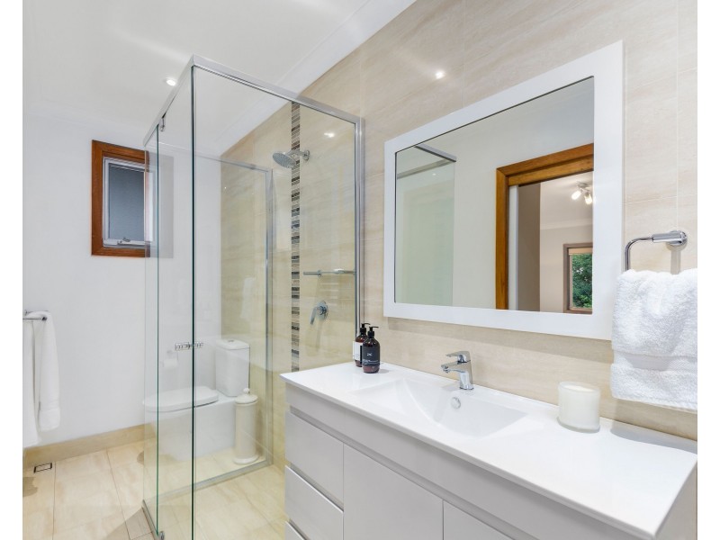 27 Arunta Drive, Thirroul NSW 2515