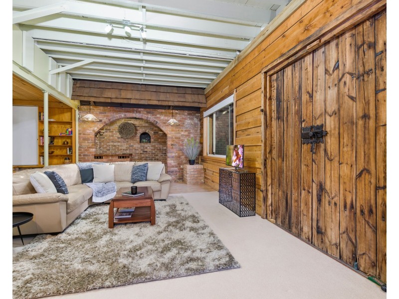 27 Arunta Drive, Thirroul NSW 2515