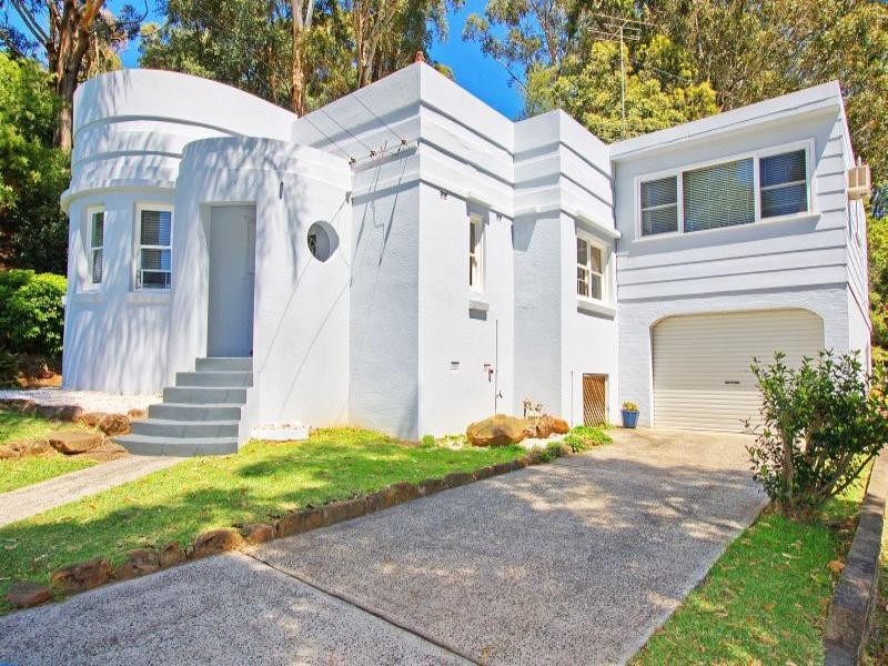 42 Pass Avenue, Thirroul NSW 2515