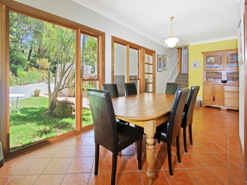 42 Pass Avenue, Thirroul NSW 2515