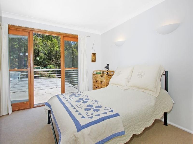 42 Pass Avenue, Thirroul NSW 2515