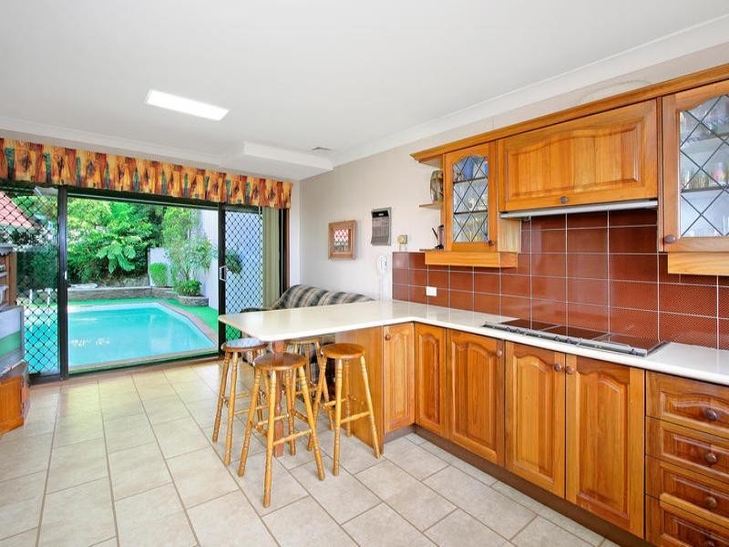 4 Cornock Avenue, Thirroul NSW 2515