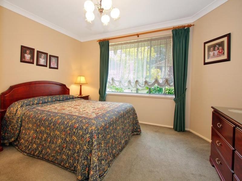 15 Kanangra Drive, Thirroul NSW 2515