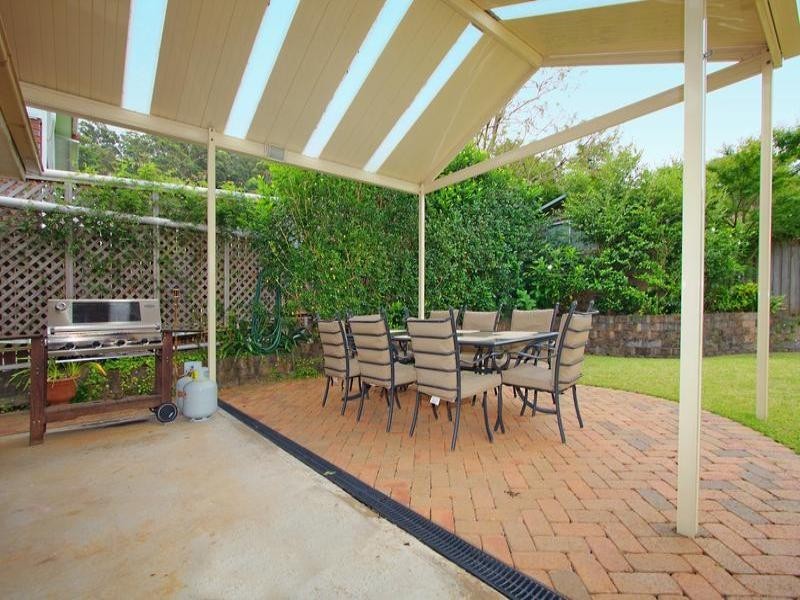 15 Kanangra Drive, Thirroul NSW 2515