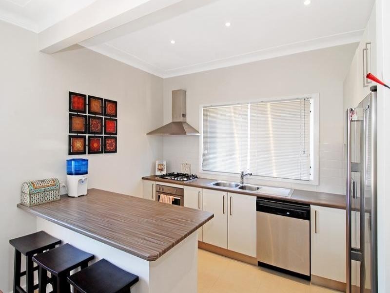 2 Ronald Street, Corrimal NSW 2518