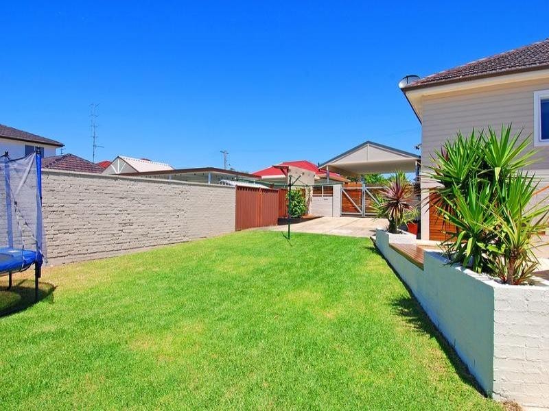 2 Ronald Street, Corrimal NSW 2518