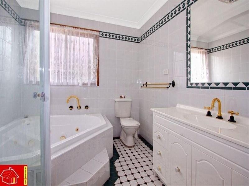 28 Hobart Street, Bulli NSW 2516