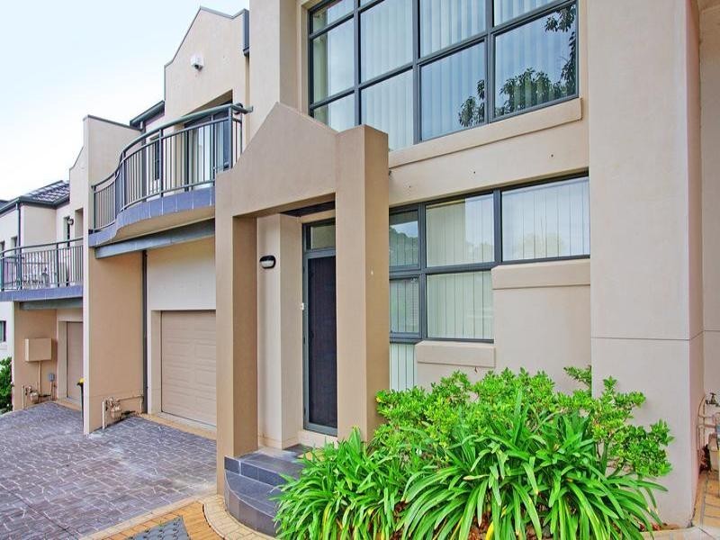 2/6 Barker Street, Balgownie NSW 2519