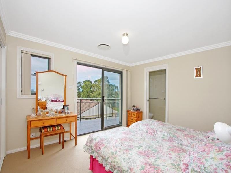 2/6 Barker Street, Balgownie NSW 2519