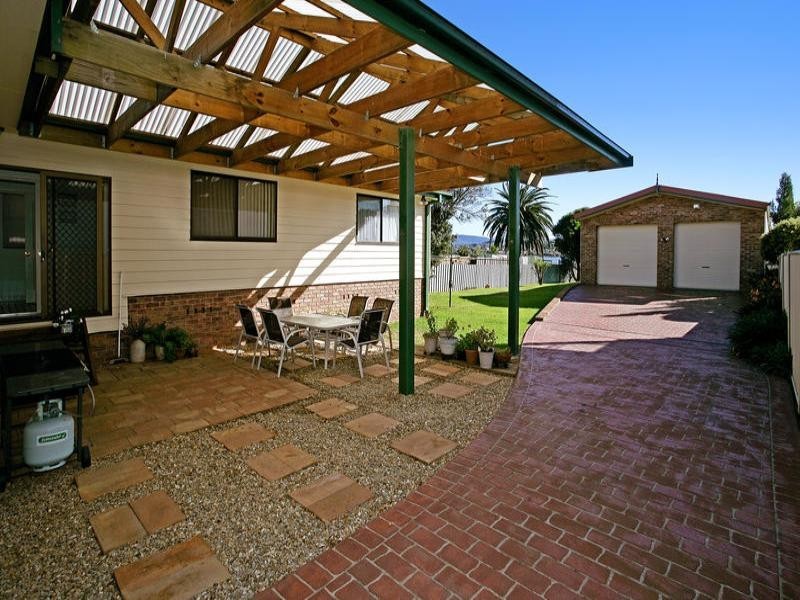 12 Lakeview Parade, Primbee NSW 2502