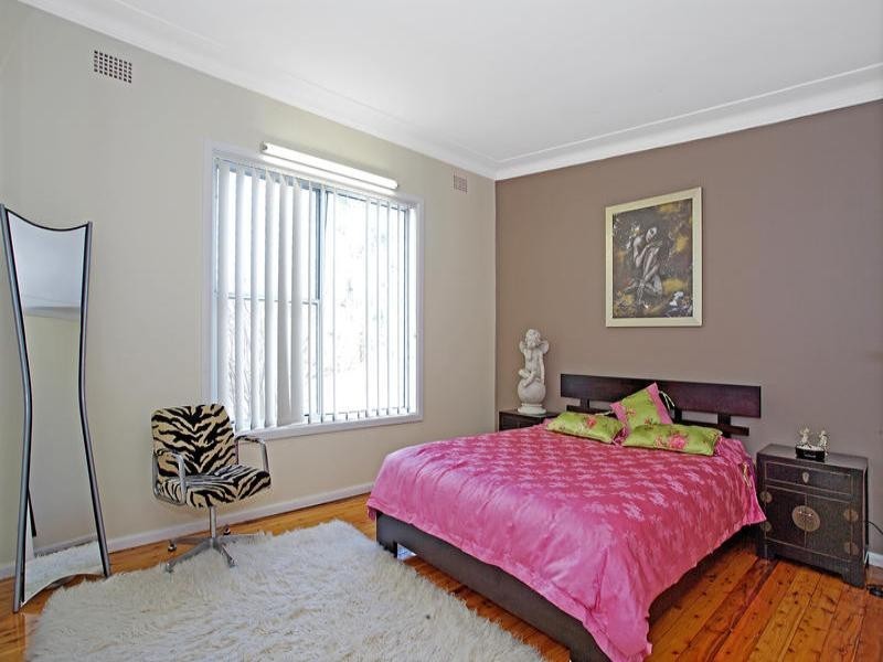 14 Palmyra Avenue, Thirroul NSW 2515