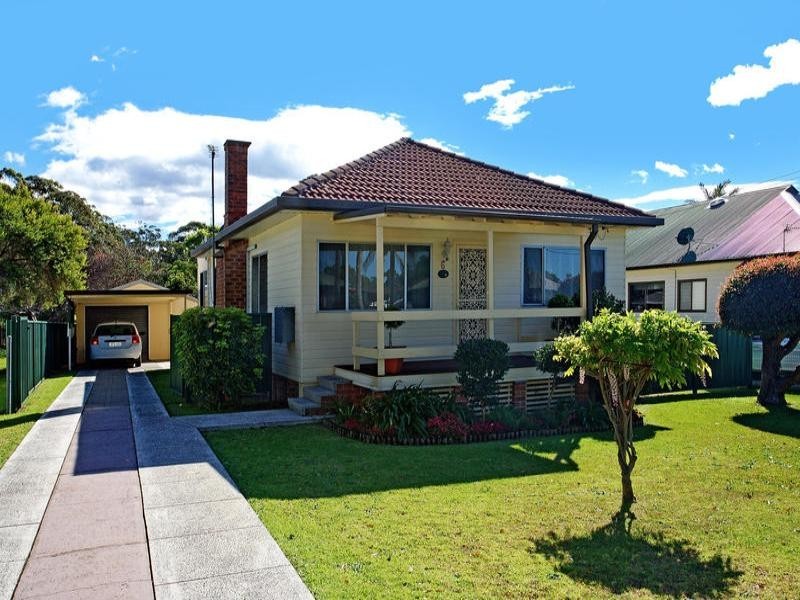 6 Henry Street, Tarrawanna NSW 2518