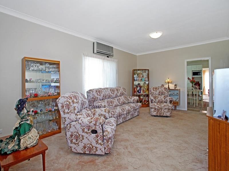 6 Henry Street, Tarrawanna NSW 2518